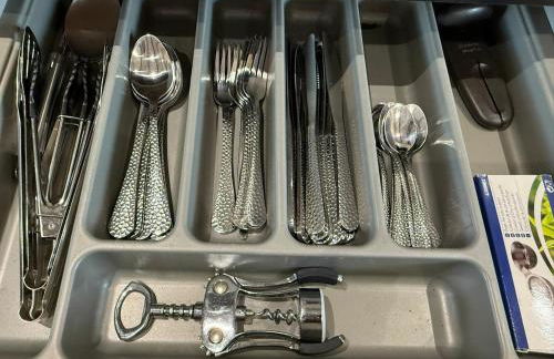 4-Bed Cottage at Famous Tuckers Grave Inn Sleeps 8 - Photo 43