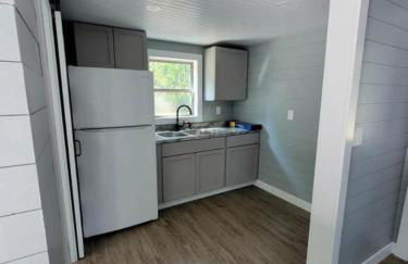 Romantic Glamping Getaway Perfect for Quality Time with Your Partner: Cute Tiny House near Owensville, Missouri - Foto 17