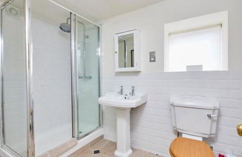 North Lodge - Photo 10