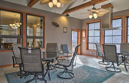 Waterfront Hollister Retreat with Dock and Game Room! - Foto 12