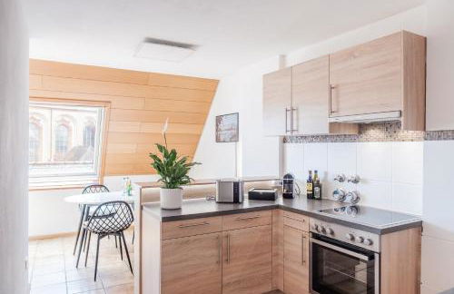 NEU Deluxe Suite Münsterblick, Maisonette, Kingsize Bett, Küche, Netflix, Aussicht, E-Kamin - Foto 38