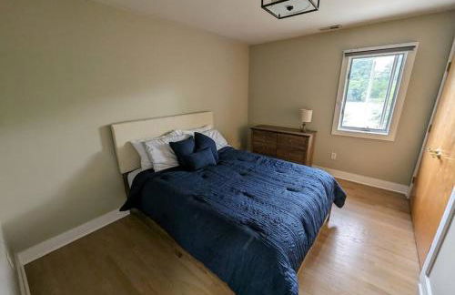 Candlewood Lake -Family Getaway, Lakefront 3775 sqft Home - Foto 27