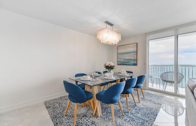 Sky High 31st Floor Condo W Parking - Foto 42