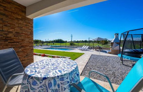 4 Bedroom Stunning Home In Nedescina - Foto 9