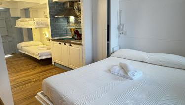 Verdejo - Harbor's Light - Photo 3