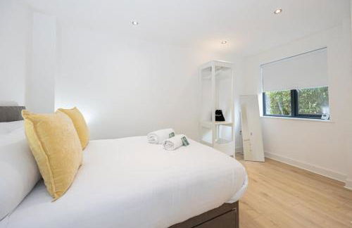 Brooklyn Mews-Free Parking-Village Location - Photo 11