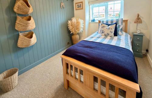 The Poppies, Norfolk, a charming coastal cottage - Photo 12