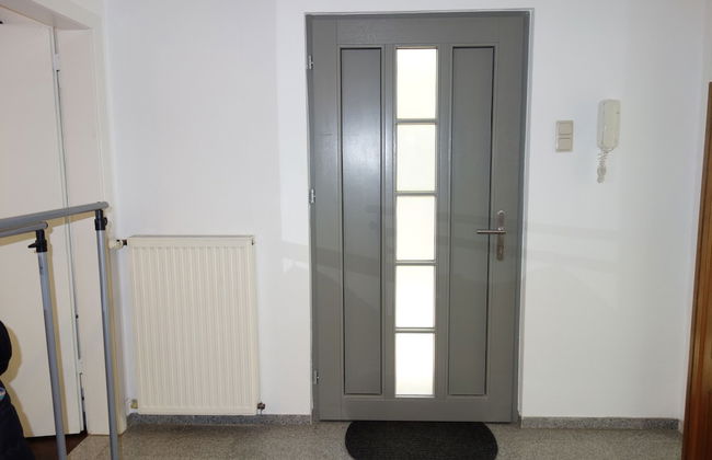 Tolstov-Hotels Large 3 Room Apartment with Garden - Foto 13