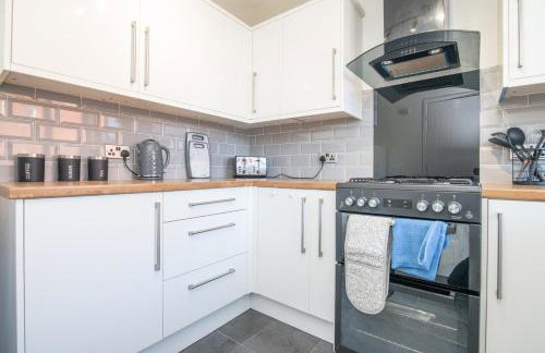 Modern Two Bedroom House with Parking - Foto 14