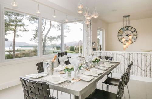 BRANTLEA Detached 4 Bed Home, Hot Tub, Lake View, Parking, Pet Friendly - Foto 7