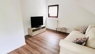 Deluxe Apartment Stuttgart Zuffenhausen - Photo 3