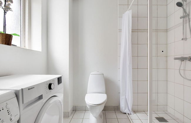 Sanders Constantin - Chic 2-bdr Apt With Balcony - Foto 12