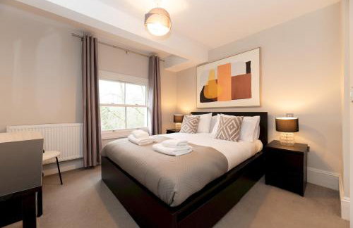 Stunning 1 BR Surbiton with views, near station - Pass the Keys - Foto 4