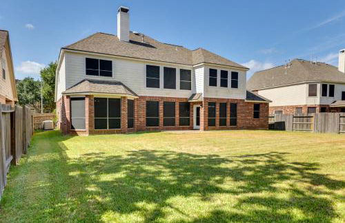 Spacious Sugar Land Home with Yard and Pool Access! - Photo 38