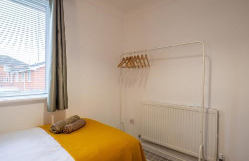 Award Winning Beautiful House in South Cambridge, 14-Min Drive to the City Centre, Free Parking, No Sofabeds, Sleeps 6 - Photo 22