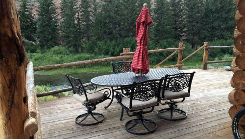 Rustic Riverside Cabin with Hot Tub in Dubois, Wyoming - Foto 5