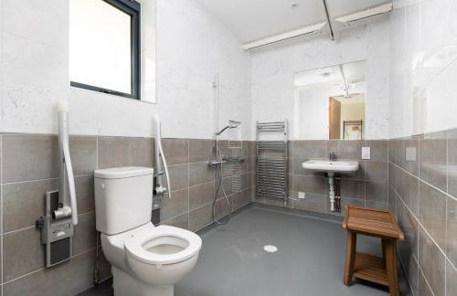 The Lake House Silverlake Dorset SV37. - Photo 13