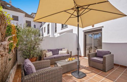 Driftwood Escape - Puerto de la Duquesa - Photo 9