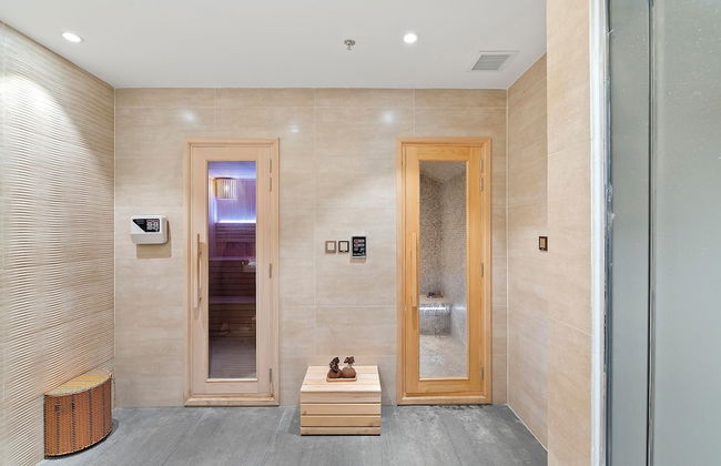 22Land Hotel Saigon - Photo 35