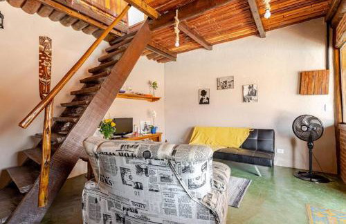 Casa de Hospedes Chalé Rustico com Banheira e Piscina Privativa a 1h de SP Espaço Totalmente Privativo - Foto 6