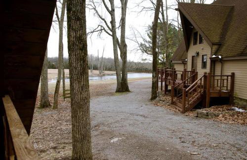 Superb Getaway Cabin near Long Hunter State Park and Nashville, Tennessee - Foto 17