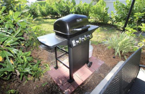 Coastal Village Retreat - Photo 11