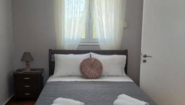 Toula's House - Photo 4