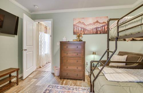 Near Trails and VAST Access! Modern Burke Home Base - Foto 18