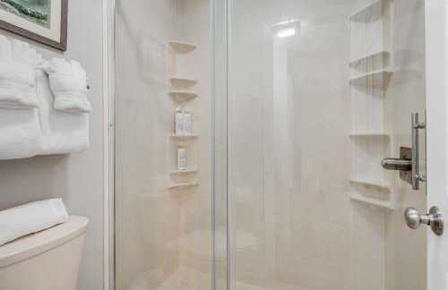 Brook Haven Condo - Downtown Blowing Rock Ground Floor Fully Stocked with 2 King Beds - Foto 16