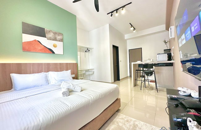 Twin Tower Residence by Stayrene - Photo 29