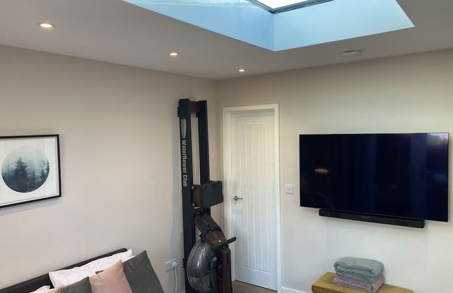 Contemporary Guest House With Outside Barrel Sauna - Foto 8