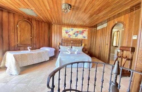 Magnífico Castillo privado, elevado en la roca - Foto 3