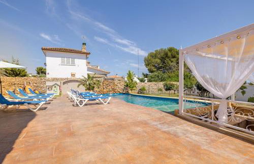 Large bright villa for 12 people and 3 dogs with supplement - Foto 16