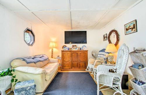 Hartford Cottage with Private Beach on Bear Pond! - Photo 4