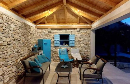 Pet Friendly Home In Postira With Wifi - Photo 21