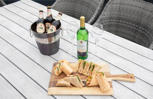 Elliot Oliver - Stunning Three Bedroom Penthouse With Large Terrace & Parking - Foto 48