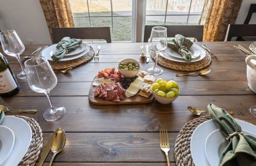 Texas Willow Ranch - Epic Luxury Retreat with Pool, Game room, Soccer, BBQ, Fire table - Foto 31