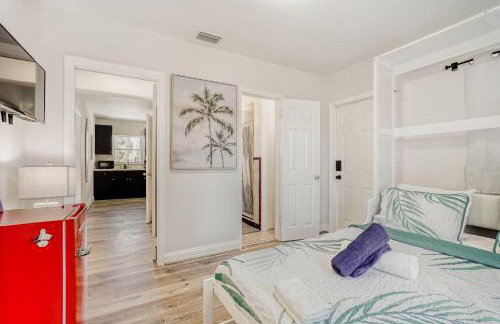 Lauderdale Breeze Villas - Luxury 3 BR Coastal Retreat - Foto 10