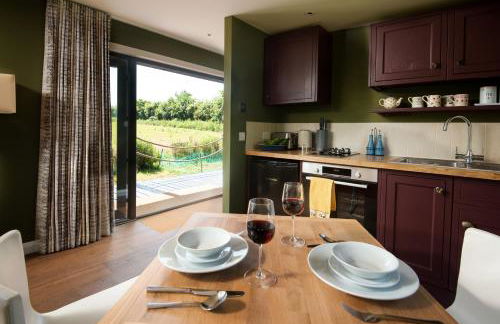 Bastle Retreats Cabin with hot tub - Foto 7