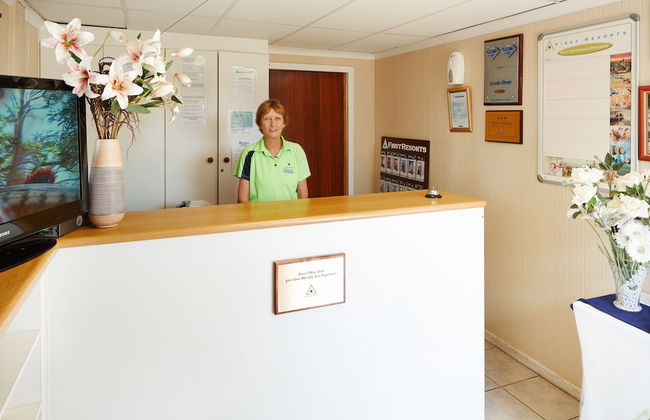 First Group Kowie River Chalets - Photo 2