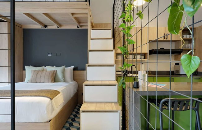 w Comfy Loft in Santa Ana - Photo 5