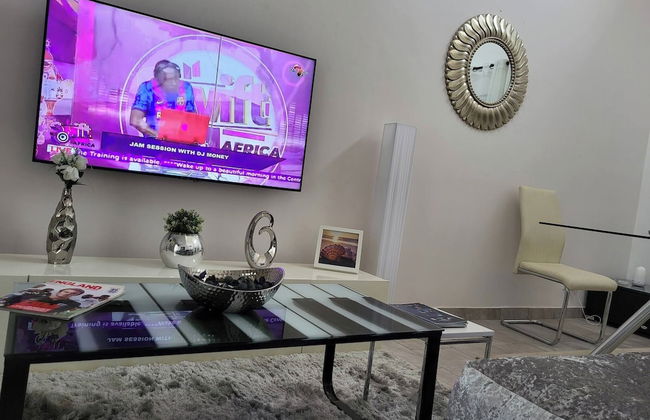 Serene Oasis in East Legon Hills - Chic 2 Bedroom Retreat - Photo 14