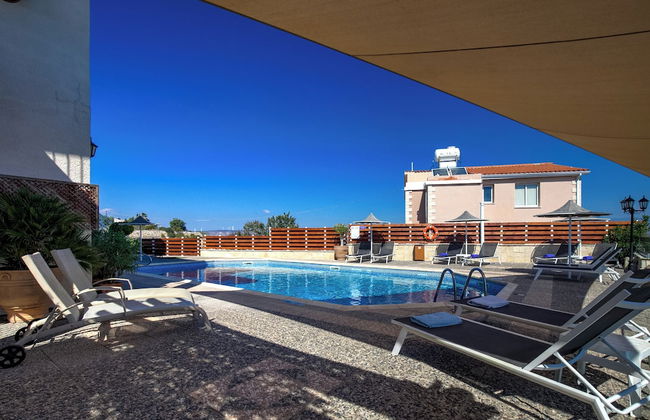 Hill View Restaurant & Apartments - Photo 57