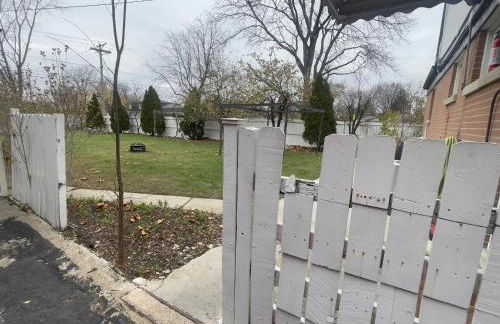 Cozy Home near O HARE fast internet 6 cars parking space - Foto 19