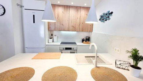 Velilla Seaview with Pool and Parking - Foto 5