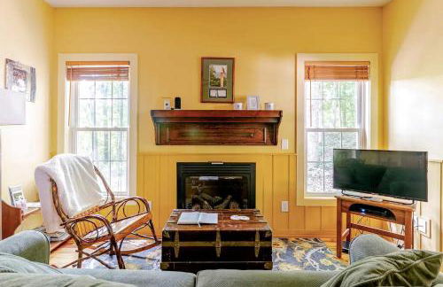 Rustic Cabin on 28-Acre Property in the Foothills of the Blue Ridge Mountains - Foto 17