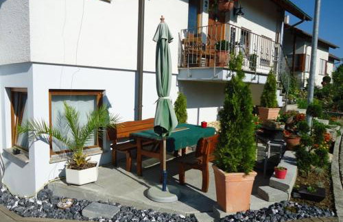 Ferienhaus Baier im Sourterrain mit Terrasse und Speckstein Ofen für gemütliche Stunden am Kamin - Foto 8