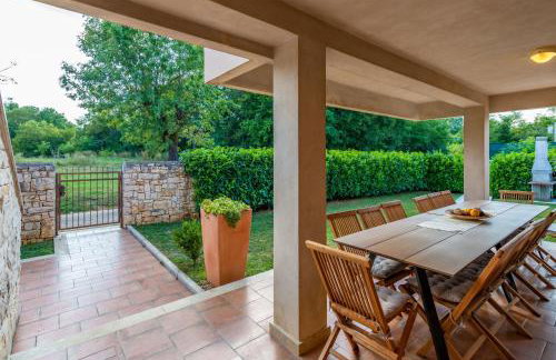 Villa Letish, a charming and inviting Mediterranean Villa - Foto 39