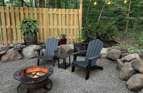 Elegant, Vintage Conestoga Covered Wagon Getaway in Denver, Pennsylvania - Foto 2