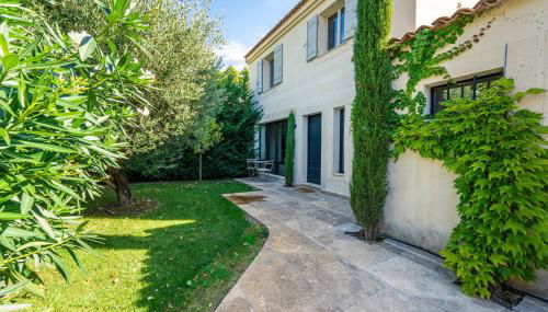 Gorgeous village home with heated pool, ideally located - Foto 3